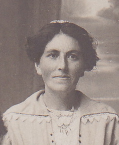 Olufine Kristofa Olsdotter Fjeld, 1914. (Photo provided courtesy of great-granddaughter Melanie Moser)