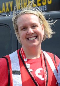 Jennifer Pluhar (l) is a Red Cross volunteer who has helped dozens of families after disasters in Minnesota. Photo credit: Lynette Nyman/American Red Cross