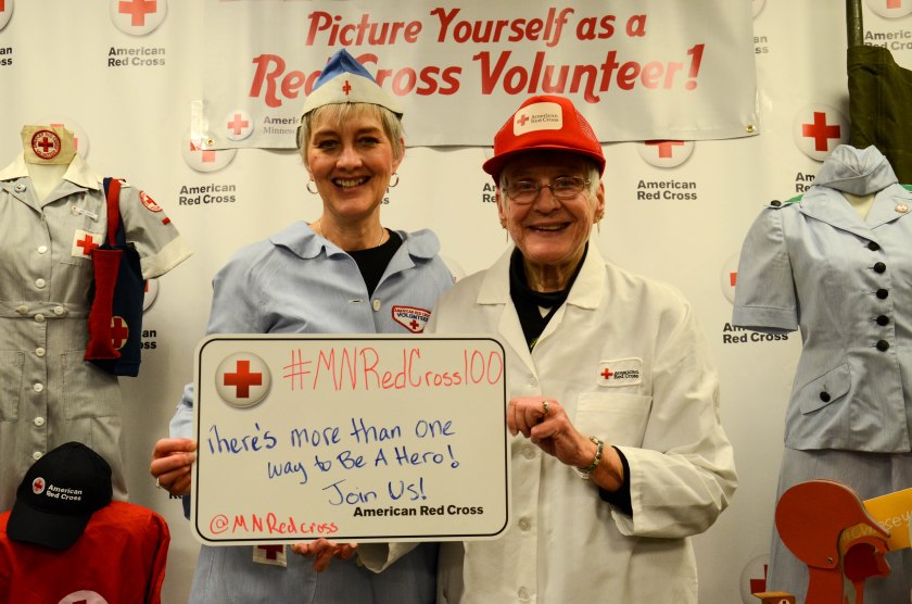 rco_blog_img_photo-booth-w-blood-ladies